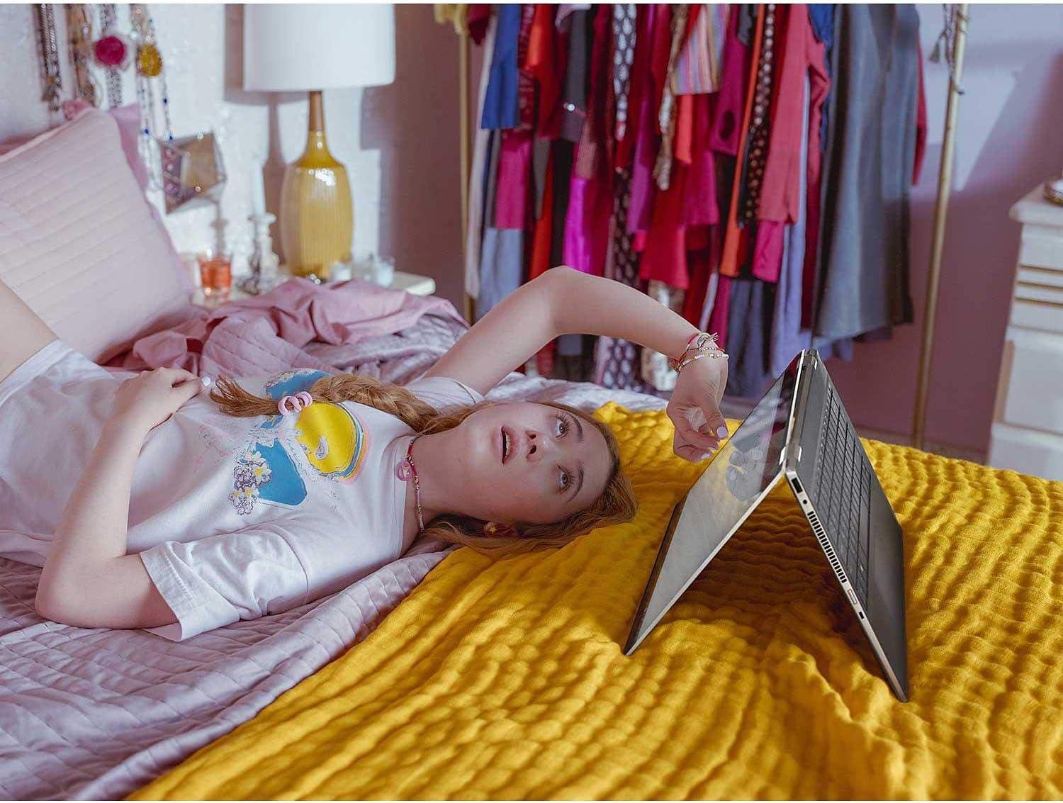 Why We Love the HP 17 Touchscreen Laptop: Performance & Style!