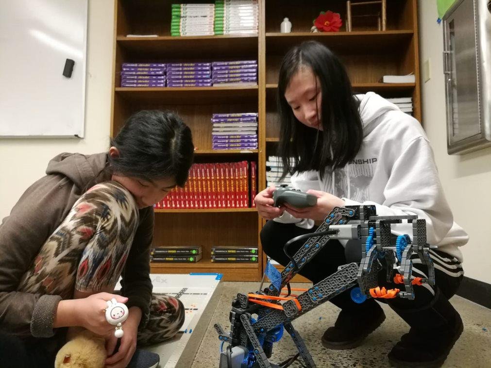 The Top 10 Robotics Competitions for Students